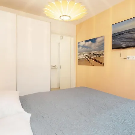 Schuetzenstrasse 15 Sailors Gallery Apartment Groemitz