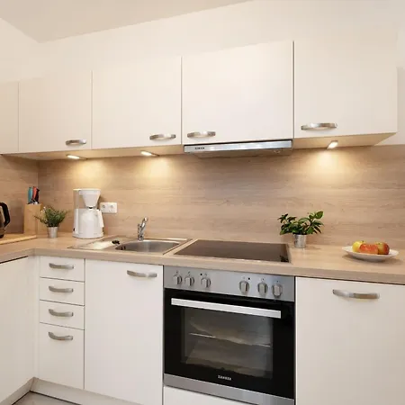 Schuetzenstrasse 15 Sailors Gallery Apartman