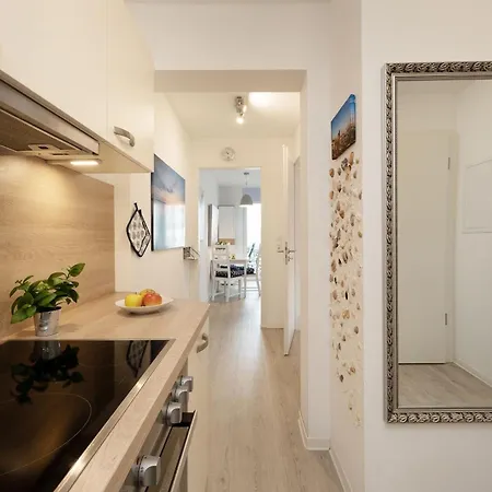 Schuetzenstrasse 15 Sailors Gallery Grömitz