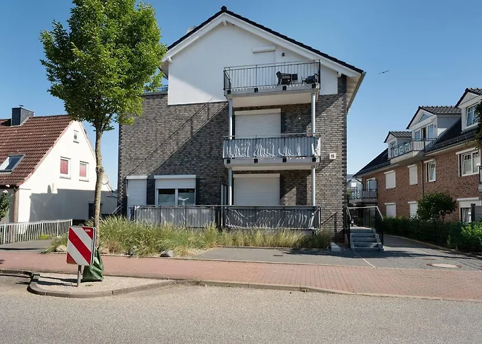 Schuetzenstrasse 15 Sailors Gallery * Grömitz